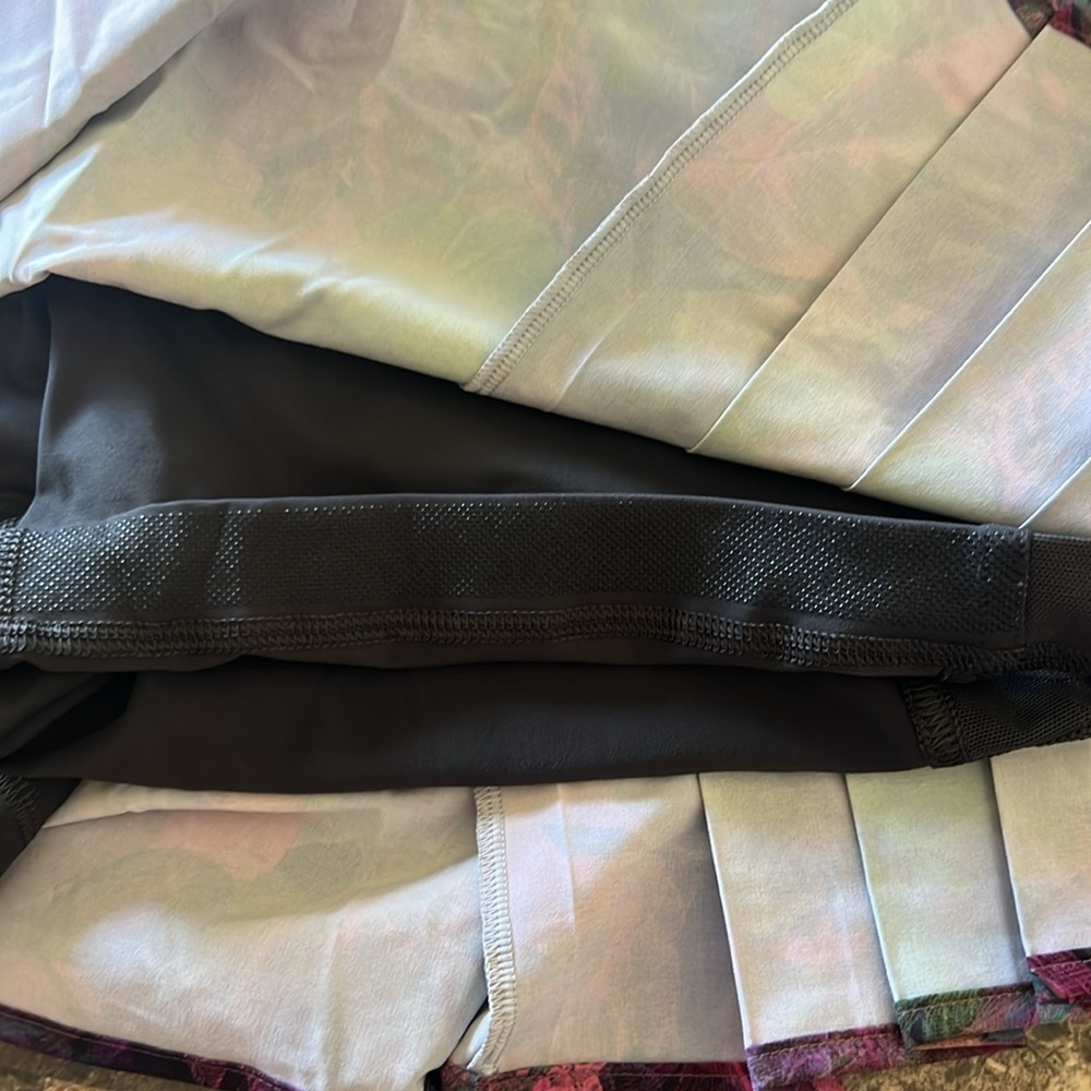 LULULEMON SIDE PLEAT HIGH RISE TENNIS SKIRT/SKORT SIZE 12 MULTICOLOR NWT - Picture 10 of 10